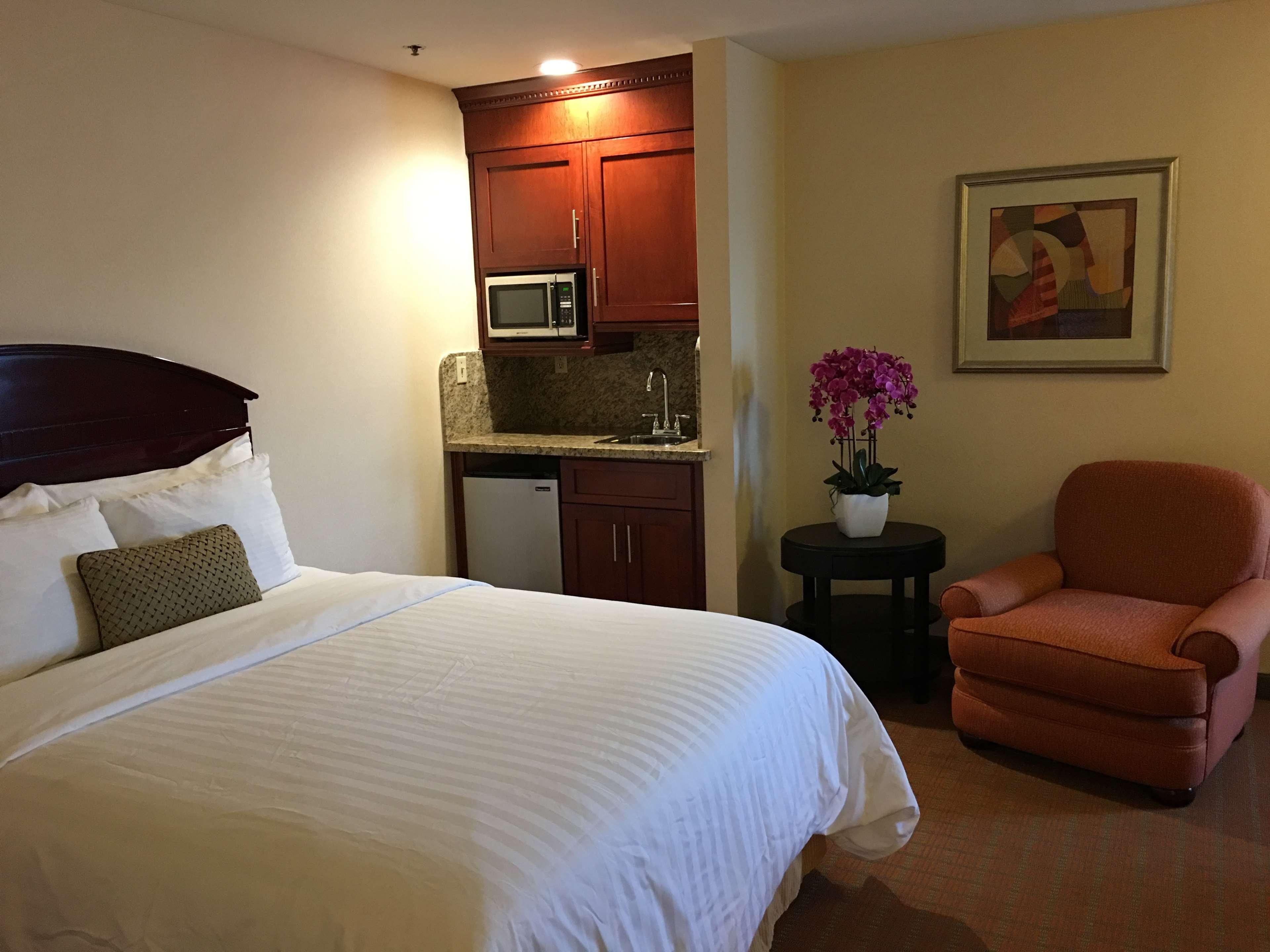 Best Western Plus West Covina Inn מראה חיצוני תמונה