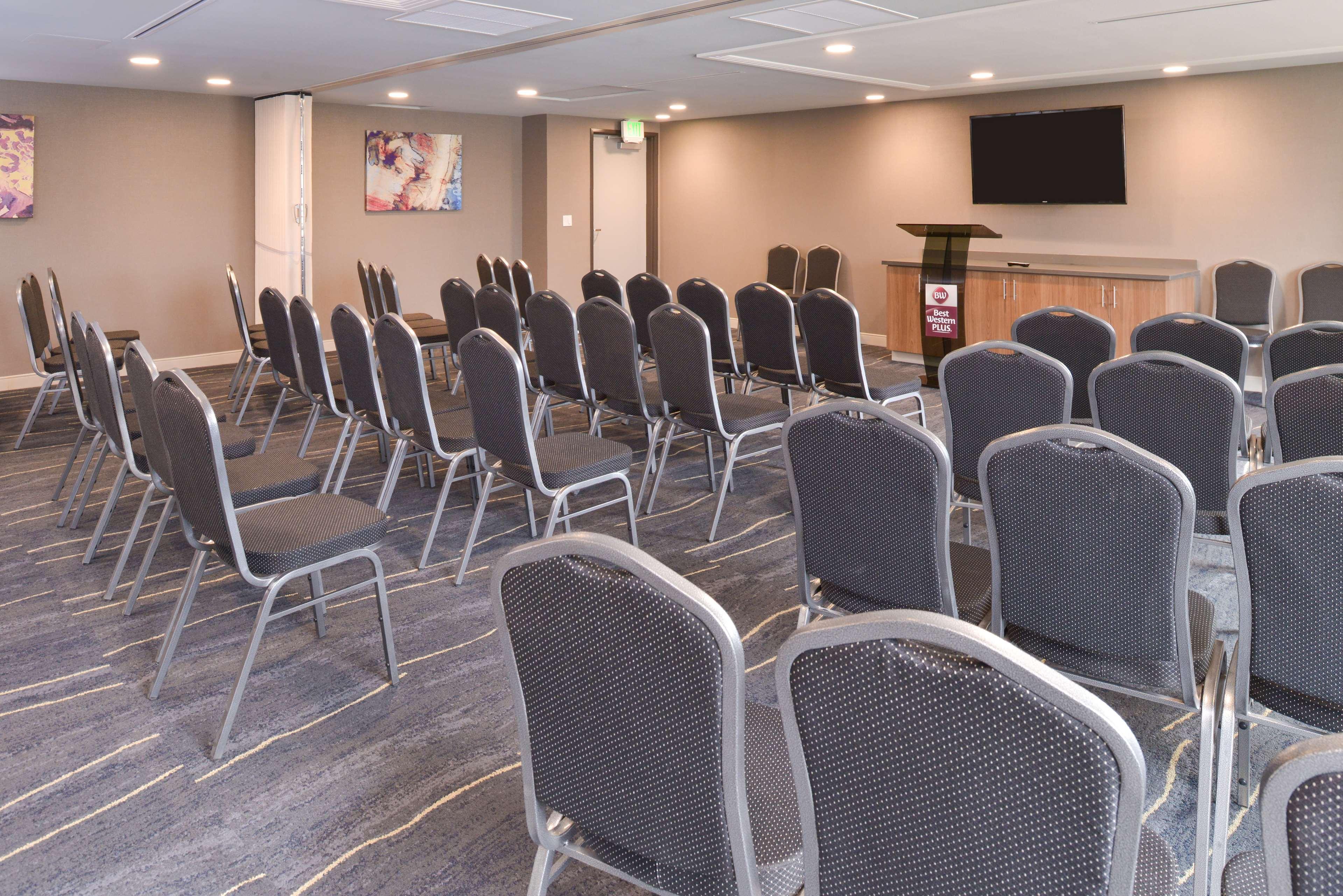 Best Western Plus West Covina Inn מראה חיצוני תמונה