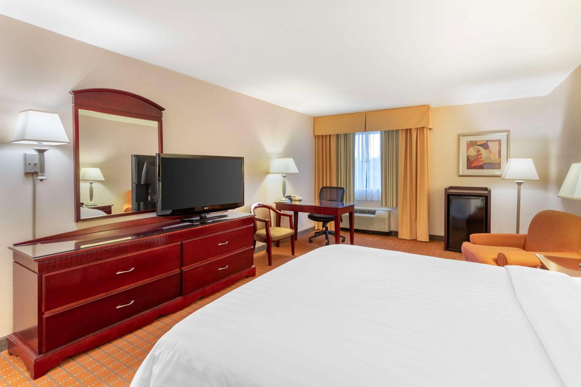 Best Western Plus West Covina Inn מראה חיצוני תמונה