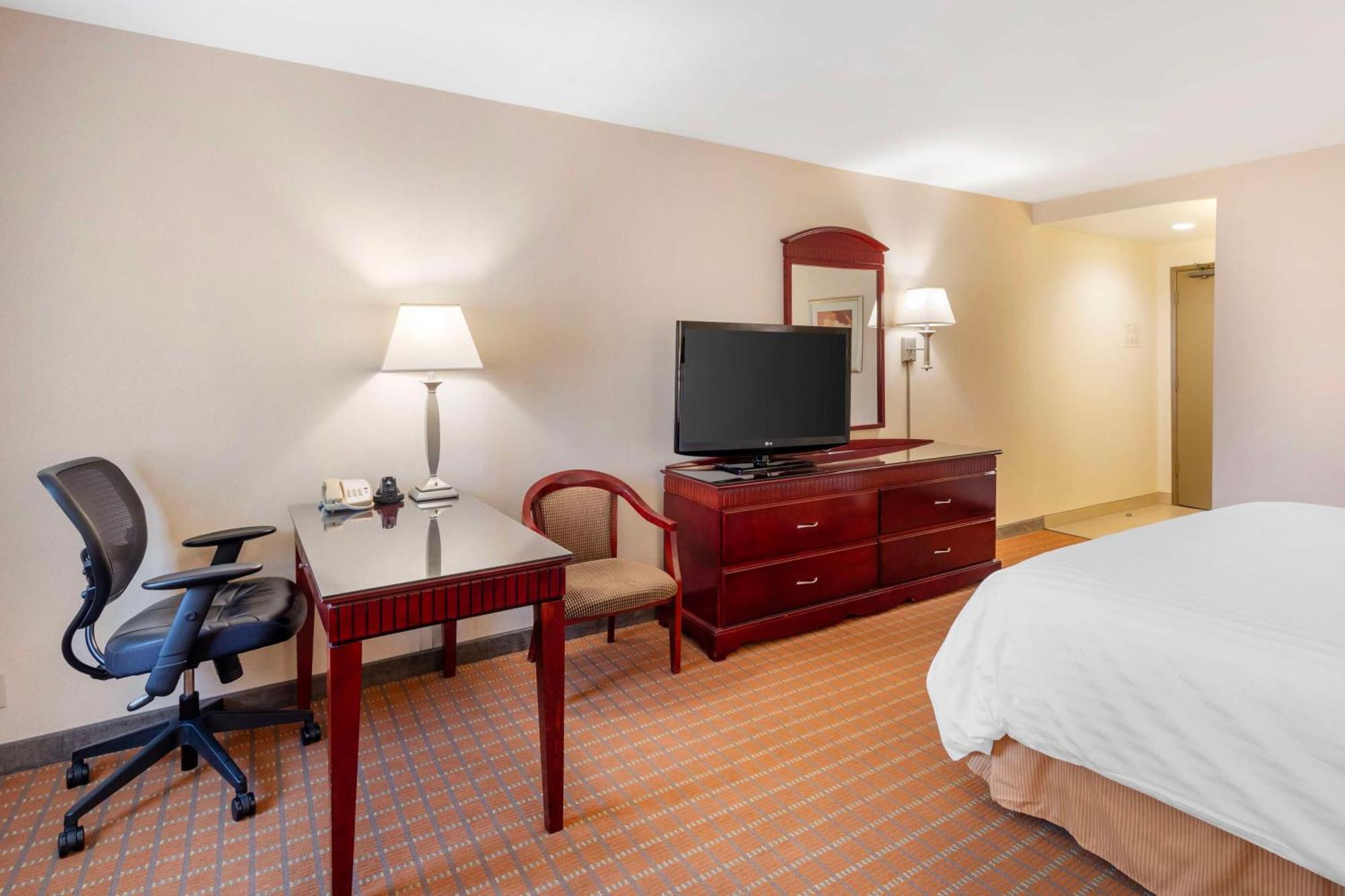 Best Western Plus West Covina Inn מראה חיצוני תמונה