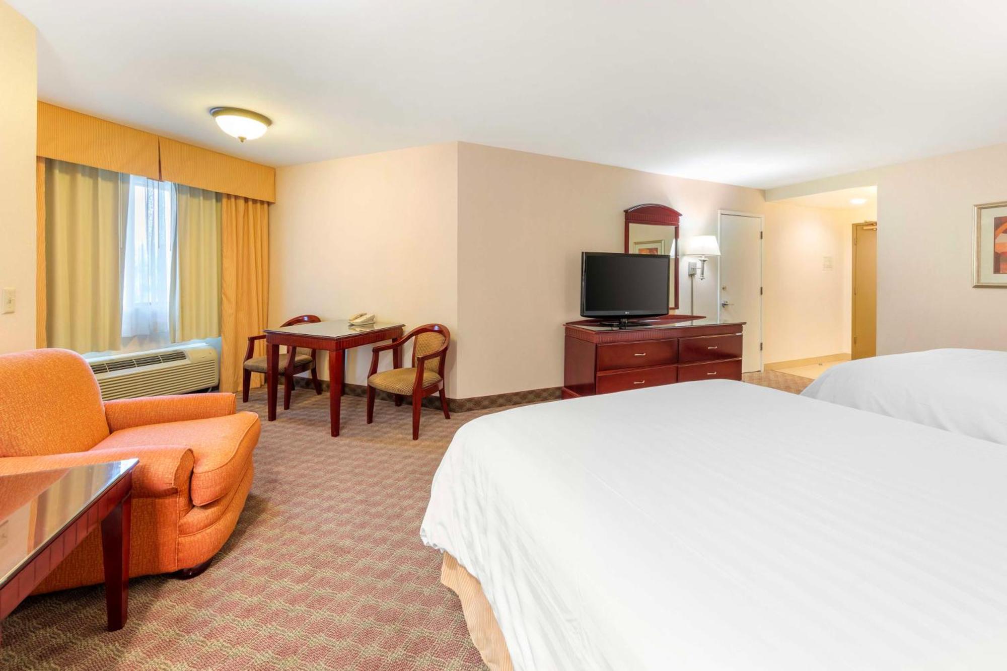 Best Western Plus West Covina Inn מראה חיצוני תמונה