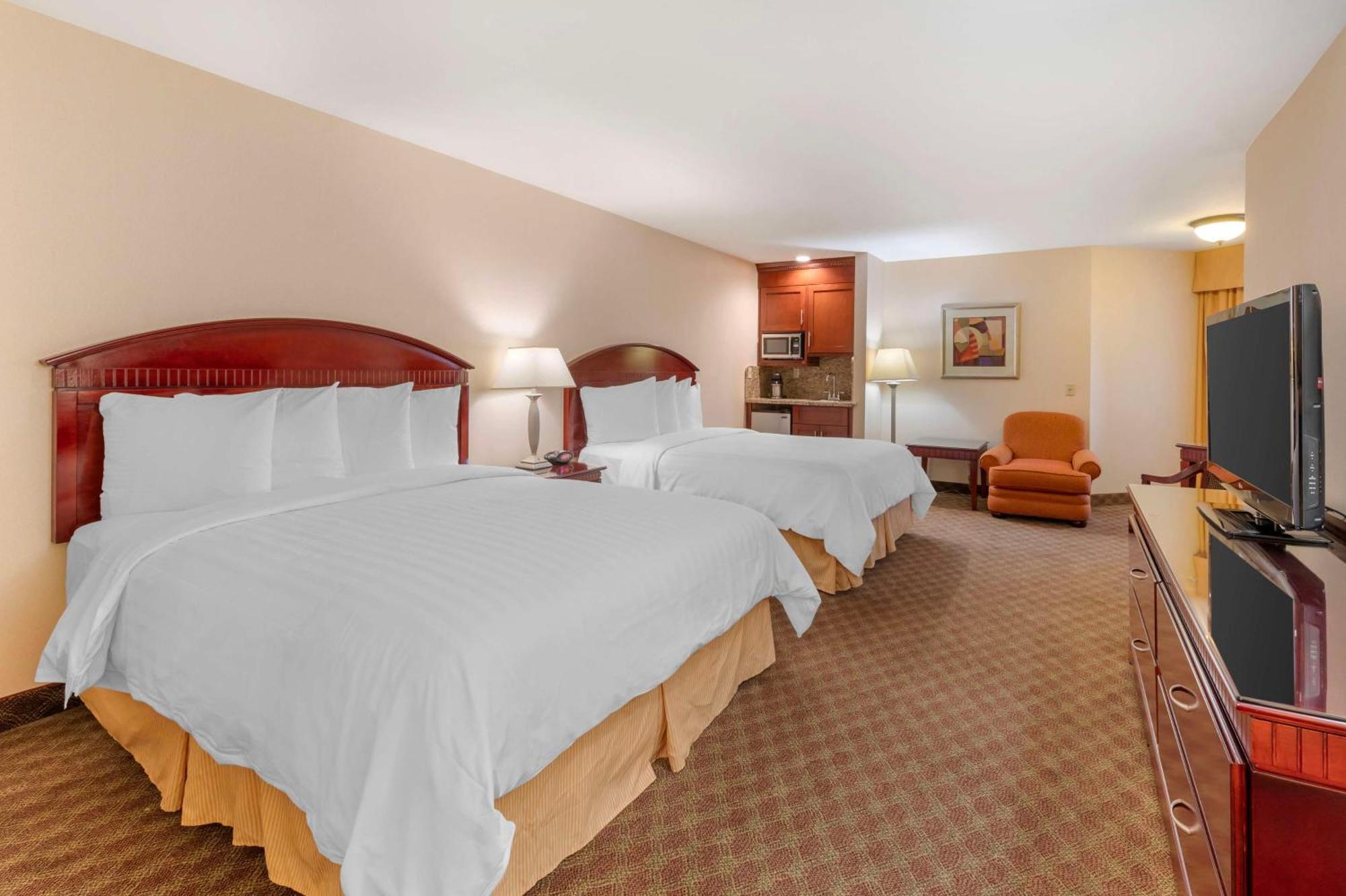 Best Western Plus West Covina Inn מראה חיצוני תמונה